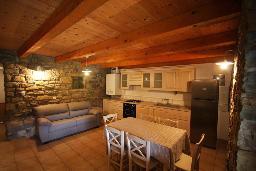 Apartments Casa Vuki Secovlje Room photo